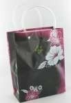 VERPAKKING/DRAAGTAS ZWART/ROSE/WITTE BLOEM MEDIUM (12st.)