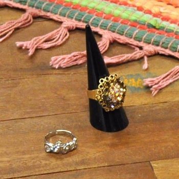RINGEN DISPLAY CONISCH (10st.)