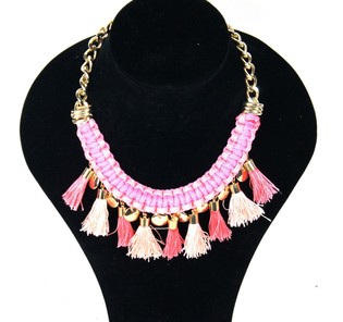 LUXE IBIZA LOOK KETTING ROZE KWASTJES (1st)