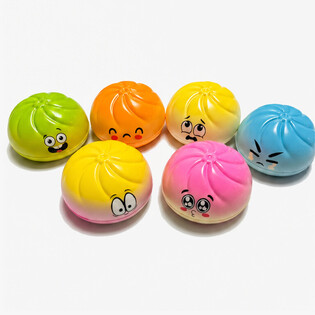 RAGE - Squishy Dumplings GROOT (Afm. 9 x 9 x 4 Cm) - Viral 2026 Fidget Toy - MET HEADERKAART (24st.)