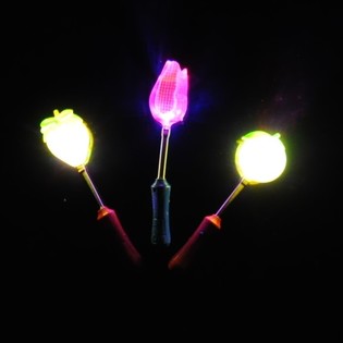 LICHTGEVENDE GROENTE STAAF (6st.)